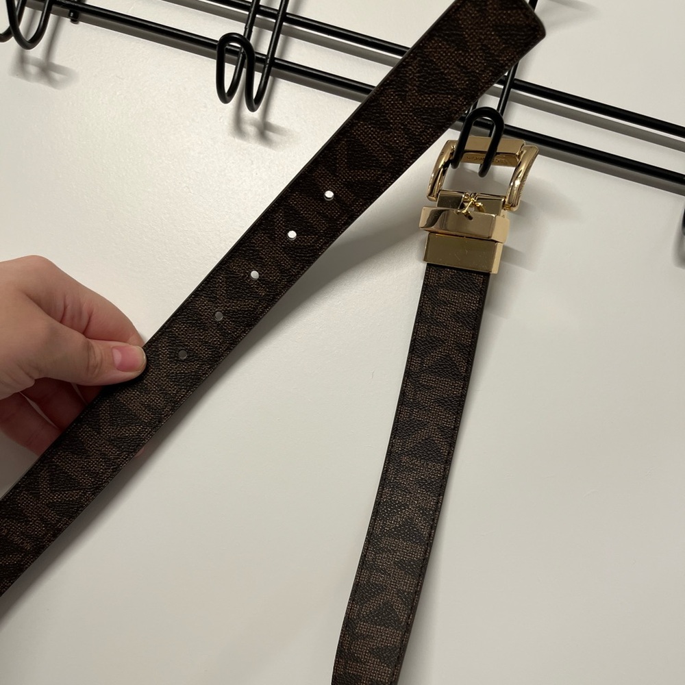 Free w/ purchase Michael Kors belt M/L